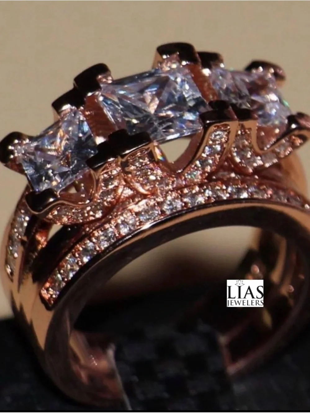 New 18k rose gold wedding ring set